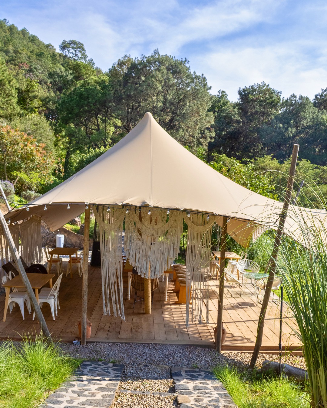 🍽️🌿 Sabores que también hacen especial tu estanciaDisfruta en restaurante Ceiba de Hotel Flora y Fauna, platillos con un sabor único, preparados para complementar tu experiencia en Malinalco. ✨👉 Reserva ahora#HotelFloraYFaunaMalinalco #HotelBoutiqueMalinalco #Malinalco #RestauranteCeiba #EscapadasCDMX #TurismoEcológico #HotelesEnMalinalco #PuebloMágico