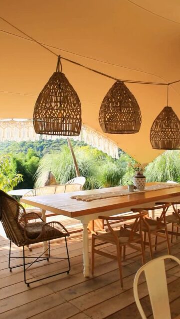 🍽️ Disfruta tu estancia sin tener que salir de tu cabaña.En Hotel Flora y Fauna contamos con Restaurante Deli, una opción perfecta para disfrutar de una buena comida y seguir relajándote en medio de la naturaleza de Malinalco.📲 Reserva tu estancia en malinalco.com#CLAMalinalcoVillas #HotelFloraYFauna #Malinalco #RestauranteDeli #HotelBoutique #EscapadaEnMalinalco