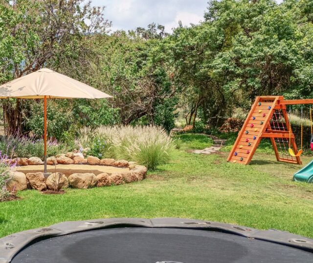 🛝 Diversión para los más pequeños.

En Casa Los Ángeles, los niños también tienen su espacio. Contamos con un área de juegos para que se diviertan mientras toda la familia disfruta de la estancia.

📩 Escríbenos por DM para conocer más información

#CasaLosÁngeles #CLAMalinalcoVillas #Malinalco #CasaEnRentaMalinalco #CasaPrivada #EscapadasCDMX #HospedajeEnMalinalco